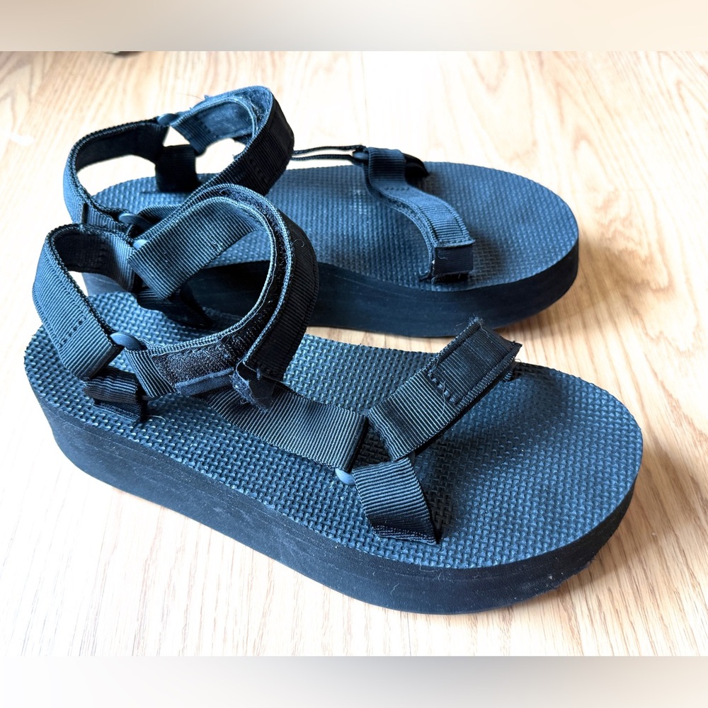 Teva Black Women's Platform “Flatform” Sandals - Picture 2 of 8